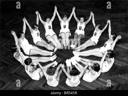 Historisches Foto, Frauen Turnen, um 1929 Stockfoto