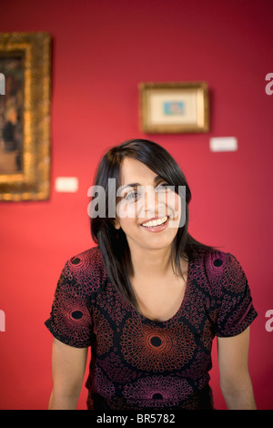 Orientalische Frau im museum Stockfoto