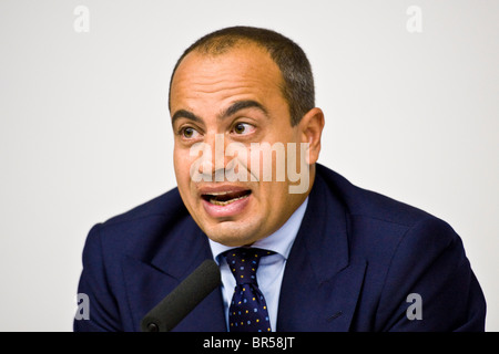 Der Moderator Gianluigi Paragone, "L'ultima Parola", Pressekonferenz, Milan 15.09.2010 Stockfoto