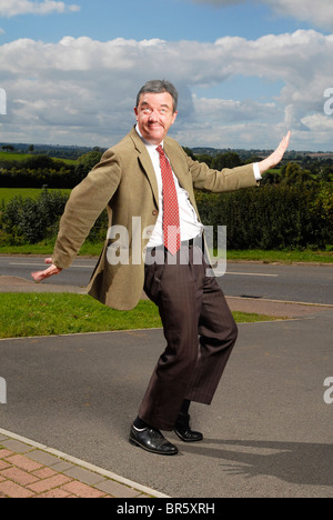 Mr. Bean Doppelgänger Steve Keefe Dreharbeiten an Originalschauplätzen in Long Buckby, Northamptonshire Stockfoto