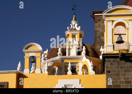 Architektonische Details, die Kathedrale der Unbefleckten Empfängnis in Puebla, Mexiko. Stockfoto