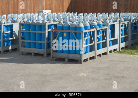 Industrielle Größe Gasflaschen zum Kochen und Heizen Stockfoto