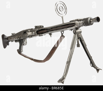 Armes A EU, Mitrailleuse allemande MG 42, Kaliber 7,92 x 57, fabriqué par l'usine 'cra' (Maget Maschinen- und Gerätebau GmbH) en 1943, numéro 6775. Arme sans son bronzage, crosse bakélite somber, plaquettes de poignée bakélite noire, dotée de sa grille de visée antiaérienne, levier d'armement pour secteurs froids (groß), avec son bipied. M42 Manque Grille de visée anti aérien, Stockfoto