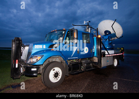 Ein Doppler auf Rädern mobilen Radar LKW geparkt in Kansas, 6. Mai 2010. Stockfoto