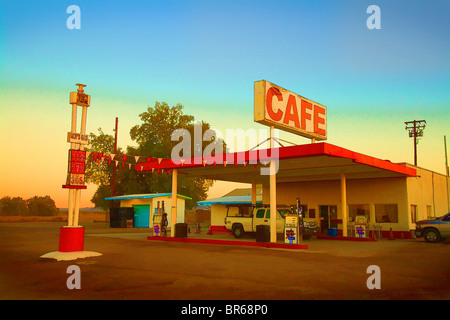 Roys Motel-Café Zeichen, alte Route 66, Amboy, CA, USA Stockfoto