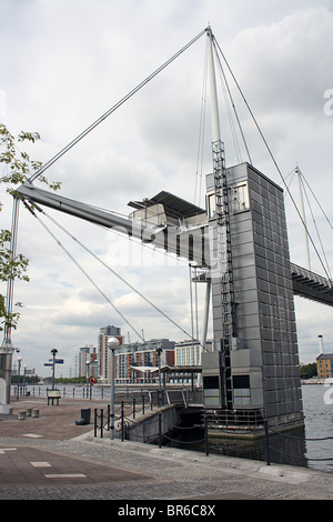 London, Royal Victoria Dock, Silvertown Brücke Stockfoto