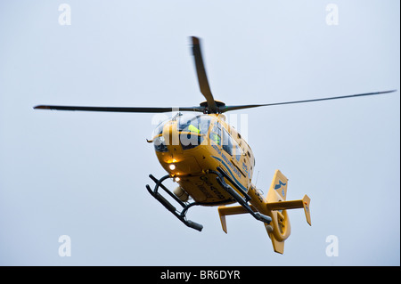 Schottische Rettungshubschrauber Service kümmert sich einen Vorfall in South Lanarkshire, Schottland Stockfoto