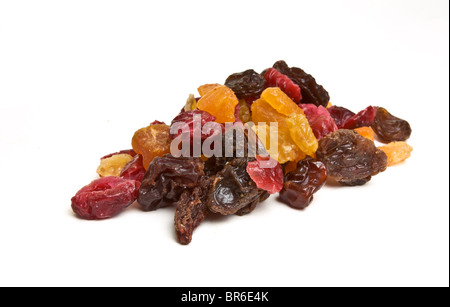 Haufen gemischte Trockenfrüchte Aprikosen, Sultaninen, Rosinen und Cranberries. Stockfoto