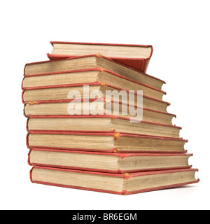 Stapel alter Bücher isoliert auf weißem Hintergrund. Stockfoto