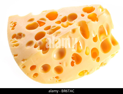 Stück Schweizer Käse auf einem weißen Hintergrund. Stockfoto