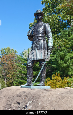 Statue von Gouverneur Warren auf kleine Runde Spitze, Bürgerkrieg Schlachtfeld, Gettysburg, PA Stockfoto