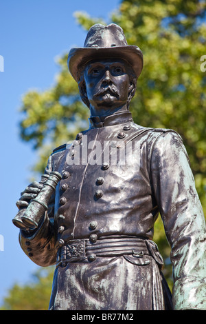 Statue von Gouverneur Warren auf kleine Runde Spitze, Bürgerkrieg Schlachtfeld, Gettysburg, PA Stockfoto