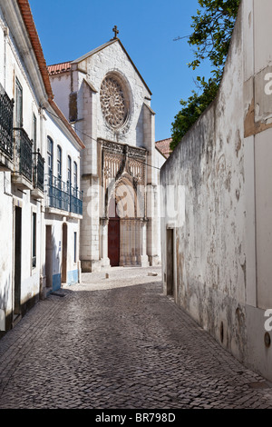 Kirche Santo Agostinho da Graça und "Casa do Brasil", Stadt Santarém, Portugal. Bettelmönch/Flamboyant-Gotik. Stockfoto