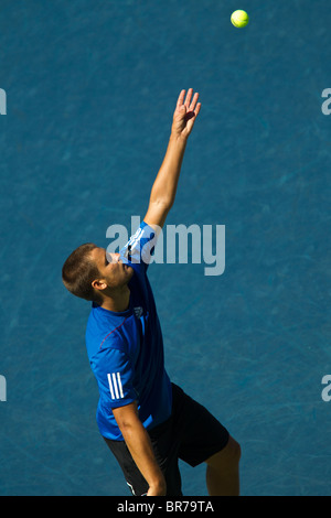 Mikhail Youzhny (RUS) im Wettbewerb bei der 2010 US Open Tennis. Stockfoto