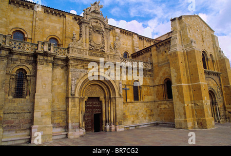 Kirche San Isidoro. Leon. Spanien. Der Weg des Hl. Jakobus Stockfoto