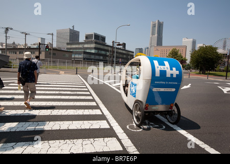 Velo-Taxis in Minato Mirai Bezirk von Yokohama, Japan. Stockfoto