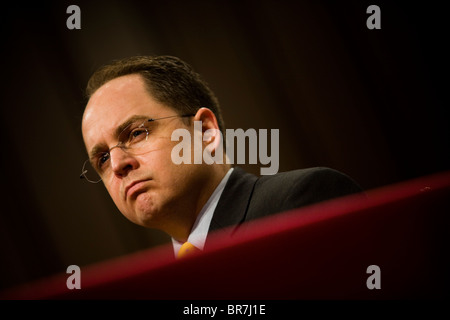 D. Kyle Sampson bezeugt vor dem Justizausschuss des Senats über Alberto Gonzaless wissen von Rechtsanwalt Zündungen Stockfoto