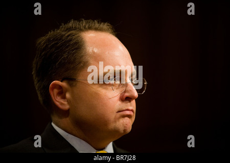 D. Kyle Sampson bezeugt vor dem Justizausschuss des Senats über Alberto Gonzaless wissen von Rechtsanwalt Zündungen Stockfoto