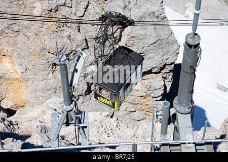 Gondel, die Ankunft in der Cable Car Station auf dem Gipfel der Zugspitze, Bayern, Deutschland Stockfoto