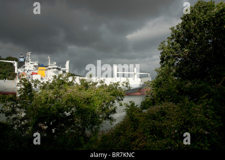 Schifffahrt auf dem Fluss Fal aufgelegt Stockfoto