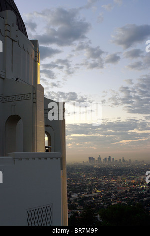 Observatory Griffith Park und die Innenstadt von Los Angeles bei Sonnenaufgang Stockfoto