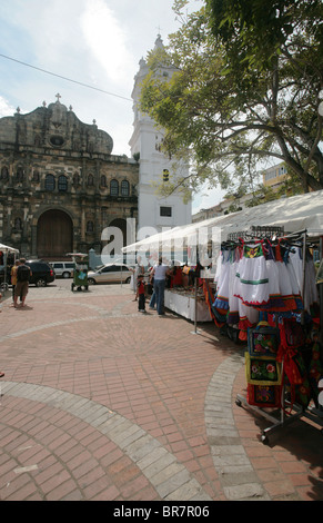 Markt am Plaza Catedral, Casco Antiguo, Panama City, Panama. Stockfoto