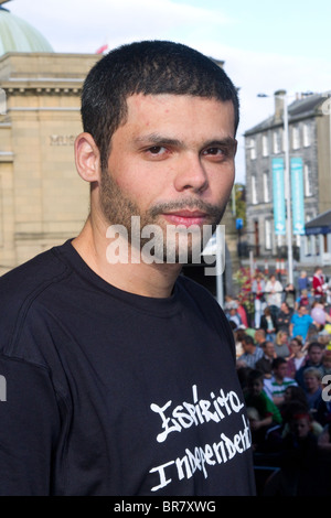 Rodrigo Vieira aka Mc Marechal. Menschen in und den Karneval zu feiern der Perth Concert Hall 5. Geburtstag Perths 800 feiern, Perthshire, Scot Stockfoto