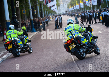 Heiliger Vater, übergibt Papst Benedict XVI über die Mall, London im Rahmen seines Staatsbesuchs in England und Schottland. Stockfoto