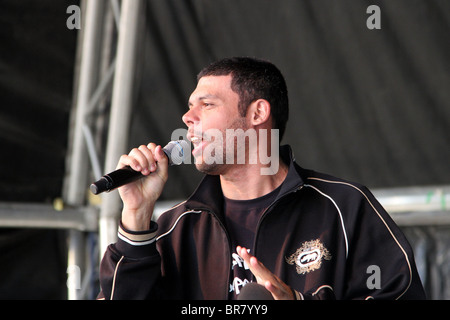 Rodrigo Vieira aka Mc Marechal. Menschen in und den Karneval zu feiern der Perth Concert Hall 5. Geburtstag Perths 800 feiern, Perthshire, Scot Stockfoto