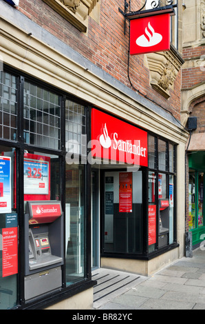 Santander Bank in Chester Stadtzentrum, Cheshire, England, UK Stockfoto