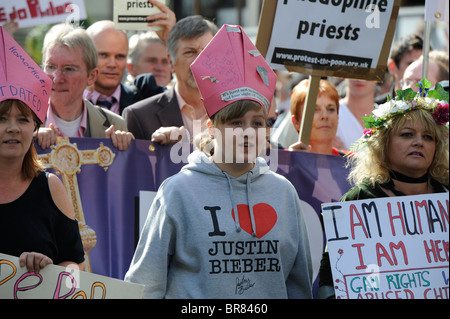 Demonstranten gegen Staat Besuch von Papst Benedikt in London Stockfoto