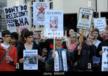 Demonstranten gegen Staat Besuch von Papst Benedikt in London Stockfoto