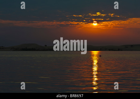 Silver Lake im Lower Peninsula State Park Michigan MI USA USA Great Lakes orange Sonnenuntergangssequenz wunderschöne Landschaft Natur niemand horizontal hochauflösende Bilder Stockfoto