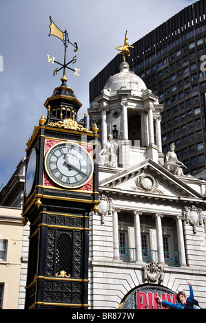 Wenig Ben Clock Tower, Victoria Street, Victoria, Westminster, London, England, Vereinigtes Königreich Stockfoto