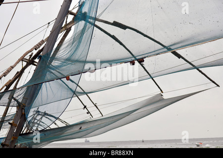 Chinesische Fischernetze in Kochi (Cochin) Kerala, Indien Stockfoto