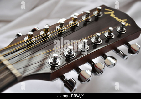 Fender 12-saitigen Gitarre Kopf und tuning Heringe Stockfoto