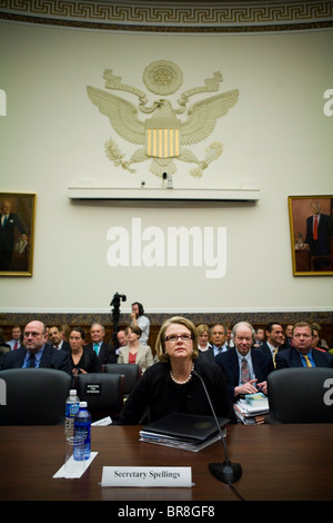 Bildungsministerin Margaret Spellings bezeugt vor dem Ausschuss für Bildung und Arbeit über die Student Loan scan Stockfoto