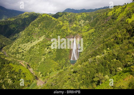 Wailua Wasserfälle und Berge Stockfoto