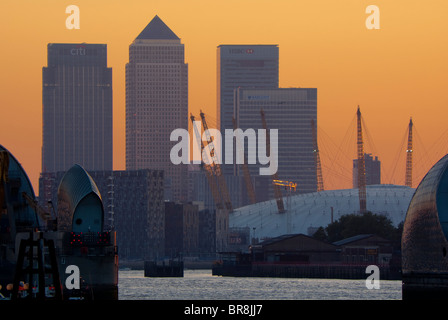 Großbritannien, England, London, Canary Wharf, Thames Barrier, O2 Stockfoto