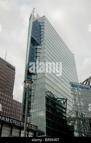 Das Sony Center, ein Sony gesponsert Gebäudekomplex befindet sich am Potsdamer Platz in Berlin, Deutschland. Stockfoto