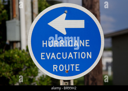 Hurrikan Rettungsweg Schild in blau Stockfoto