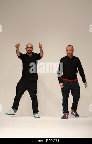 Designer Basso & Brooke während der London Fashionweek bei BFC, Somerset House in London Stockfoto