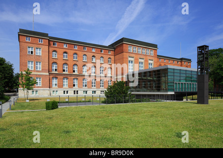 Landeshaus Mit Sitz des Landtages von Schleswig-Holstein in Kiel, Kieler Foerde, Ostsee, Schleswig-Holstein Stockfoto