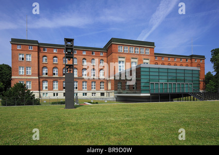 Landeshaus Mit Sitz des Landtages von Schleswig-Holstein in Kiel, Kieler Foerde, Ostsee, Schleswig-Holstein Stockfoto