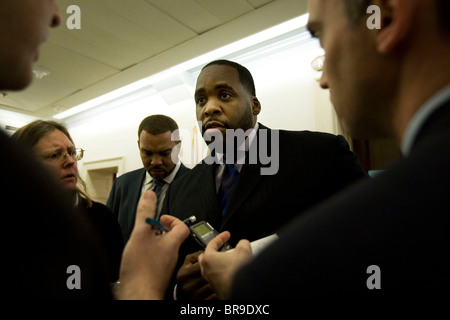 Bürgermeister Kwame Kilpatrick von Reportern in Washington D.C. in Frage gestellt Stockfoto