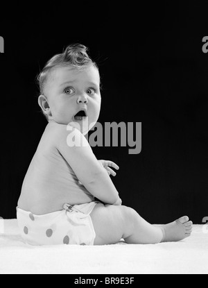 1950ER JAHRE BABY ÜBERRASCHT Stockfoto