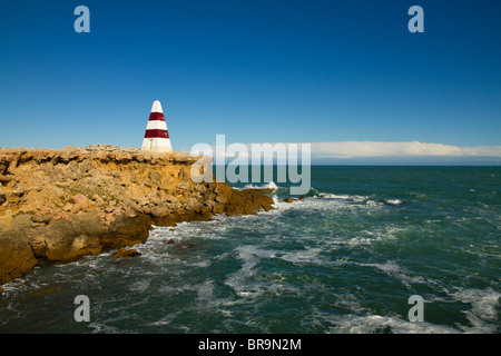 Der Obelisk am Gewand in Südaustralien ist verwendet worden, als ein Navigationspunkt führen in Guichen Bay seit 1852 Schiffe. Stockfoto