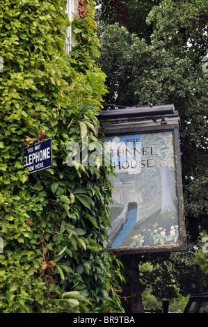 Tunnel House Inn in der Nähe von Cirencester Stockfoto