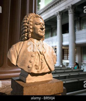 Eine Büste von Johann Sebastian Bach in der St. Nicholas Church in Leipzig, eine Stadt im östlichen Bundesland Sachsen. Stockfoto