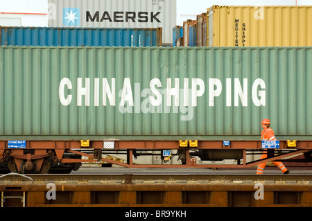 Ein Container im Hafen Westhafen, Berlin, Deutschland Stockfoto